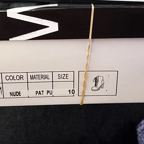 Heels - Picture 2 of 3